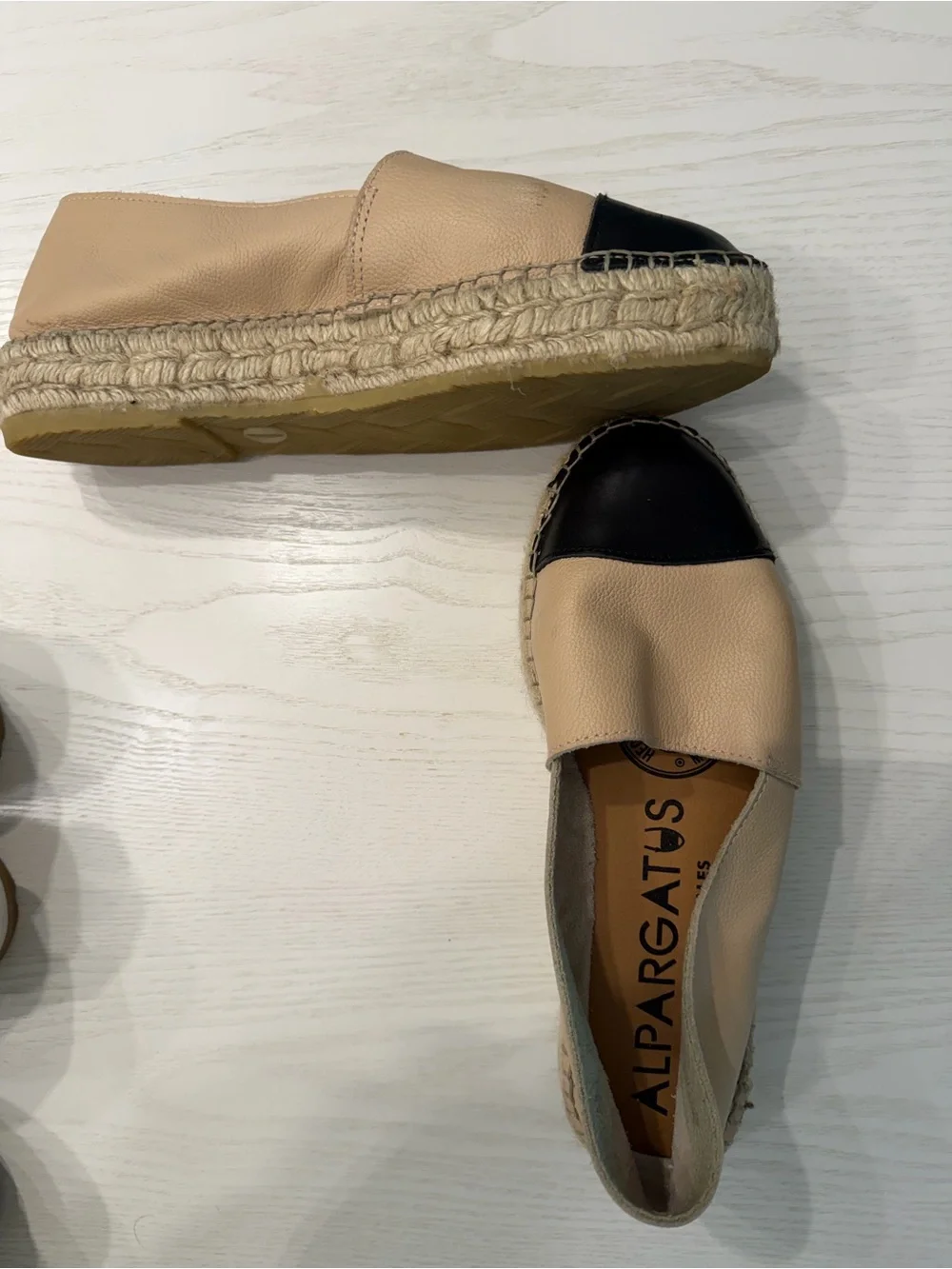 Women's Leather Two-Tone Beige and Black Espadrille Slip-Ons /EU 38 / US7.5-8